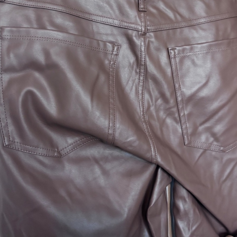 WILD FABLE LOW RISE FAUX LEATHER FLARE PANTS SIZE 17 NWT - Picture 4 of 4